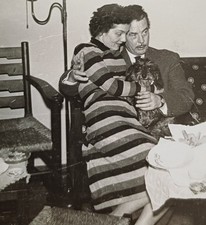 Hamburg 1959 junge Frau liege