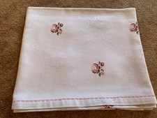 •♥• Vintage Tischdecke Handarbeit gestickt hellblau ca. 150 cm x 130 cm •♥•