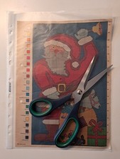 Stickbild Vorlage Kreuzstich "Weihnachtsmann mit Geschenkesack" DIN A4