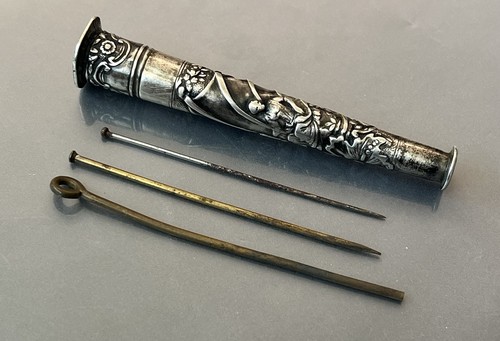 Nadelbehälter aus silber - nadelbehälter,