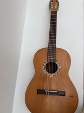Klassische Gitarre der Firma