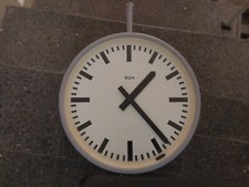 Alte Bürk Industrie Uhr beidseitig Hallen Uhr Bahnhof + Deckenstab 45cm