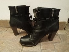 Stiefeletten mit Absatz von