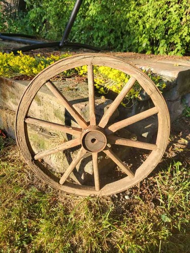 Altes wagenrad leiterwagen - wagenrad,,
