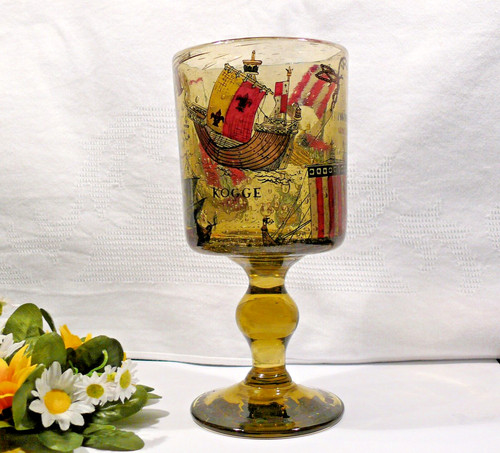Pokalglas mit zahlreichen - -,