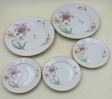 Rosenthal Selb / Helena / Teller mit Goldrand und Lilien / feines Porzellan