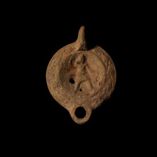 Römische Öllampe mit Darstellung der Göttin Diana