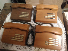 4 gebrauchte Telefone aus