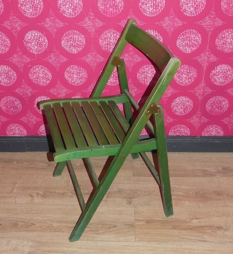 Ein vintage klappstuhl - vintage,