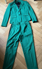 giftgrüner Hosenanzug von