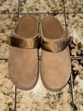 Brauner UGG W Goldenstar Clog in Gr. 40