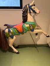 Altes Karussellpferd mit Echtschweifhaar , Holz, antik - 150 cm hoch