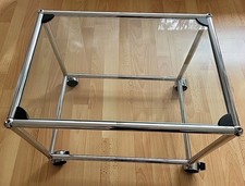 USM Haller Beistelltisch Couchtisch mit Rollen, Tablar Glas