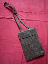 Kartentasche Leder mit Trageriemen ab 1945; ca 20x30cm