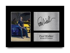 Paul Walker signiert Fast