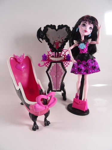 Monster high collector - monster, doll