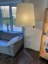 Stehleuchte Gilda, Design Enrico Franzolini, Hersteller Pallucco, Ausstellungst