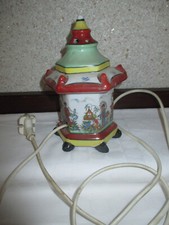 schöne alte Lampe im asiatischen Stil, Keramik bunt, funktionsfähig