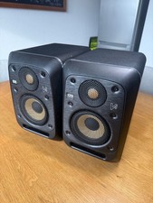 Krk serie aktiver - v4, studio