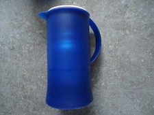 TUPPERWARE Thermoskanne Thermowächter Isolierkanne 0,6 L blau weiß