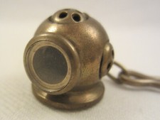 VINTAGE TIEFSEE TAUCHER HELM SCHLÜSSEL ANHÄNGER GLOCKE MESSING GLAS ÖSE KETTE ⚓