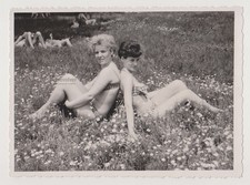 Zwei schöne Bikini Damen