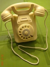 Telefon (28) Tisch-, Wandapparat W49 elfenbein,Firma Hagenuk Kiel, Bj 3.66