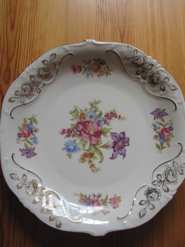 Sammelteller mit blumenmuster - sammelteller,
