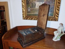 Seltene REISE DRUCKEREI um 1850 Schöner Kasten aus Eichenholz mit Bleischrift