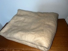 Wohndecke  beige Acryl 150x200cm auf einer Seite Fusseln