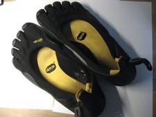 vibram five fingers 43