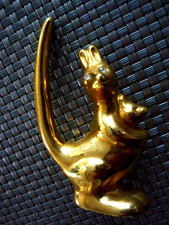 Känguru Messing Skulptur wie Gold mit Brilliant Augen 8,1 cm groß massiv 136 Gr.