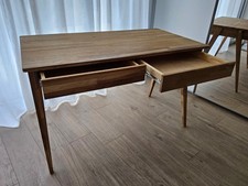 Schreibtisch "Bonn" von Linea Natura -Wildeiche keilverzinkt massiv-