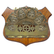 Antiker Zeitungshalter Anfang