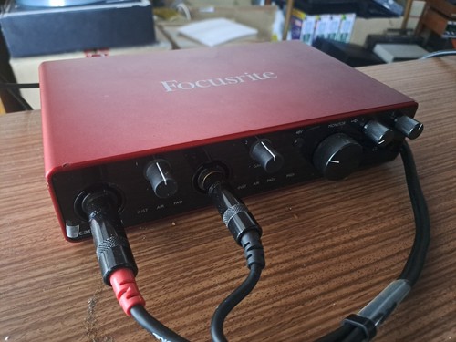 Focusrite scarlett 8i6 usb - scarlett,