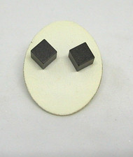 APERO OHRSCHMUCK WÜRFEL 6 mm OHRSTECKER  ALUMINIUM SCHWARZ ELOXIERT EDELSTAHL