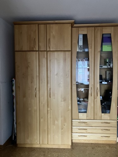 Kleiderschrank mit passender