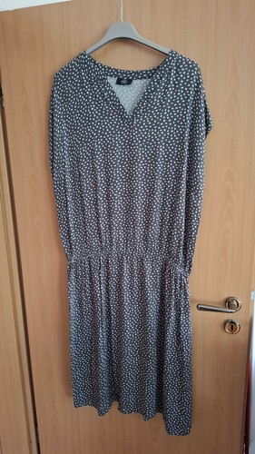 Sommerkleid grau mit weißen