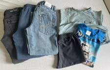 Paket Jungen Kleidung Gr. 128 Jeans, Hose , Schlafanzug TOP