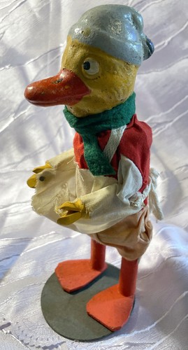 Alte niedliche figur ente - alte,