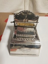 Außergewöhnlich neuartiger