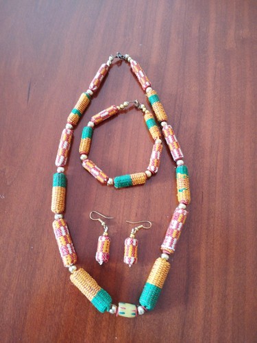 Afrikanischer tribalschmuck - afrikanischer,