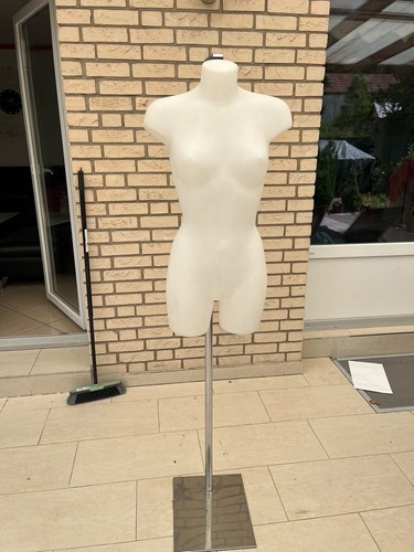 Weibliche schaufensterpuppe - weibliche,