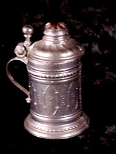 alter Bierkrug m.Deckel a