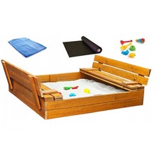 Sandkasten aus Holz mit