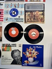 18 Schallplatten Single 50er, 60er Konvolut mit Schallplatten-Album Vintage