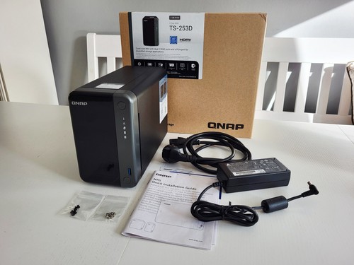Qnap 253d 8gb - 2-bay, intel