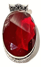 ROTER G R A N A T  EDELSTEIN