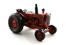 560 - CHAMBERLAIN 1958  -  31cm  Blechmodell Traktor Metallmodell Metall Blech