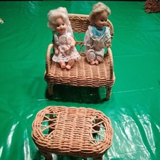 Konvolut Puppen Korbmöbel 2